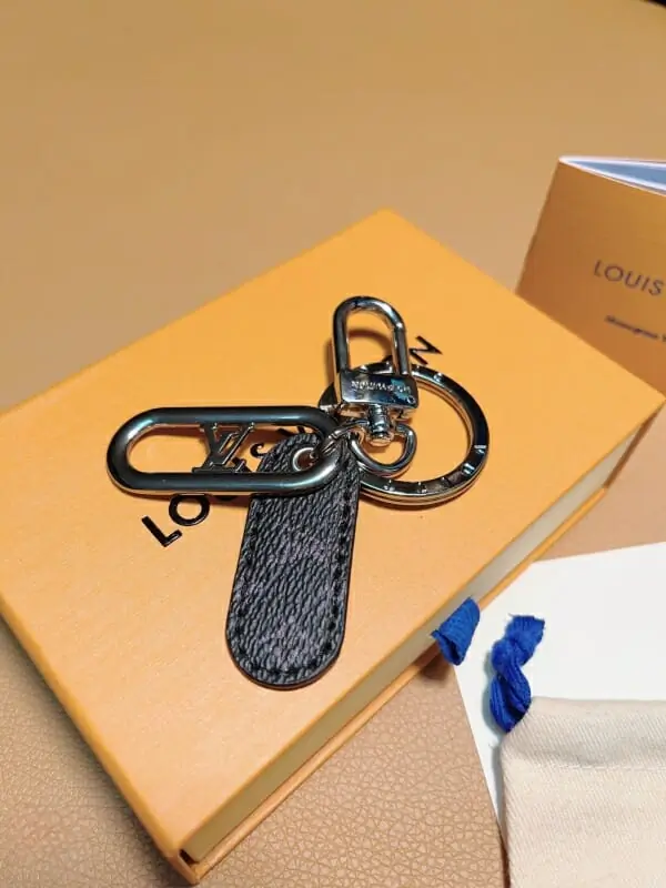 louis vuitton lv key holder and boucle de sac s_1205a342